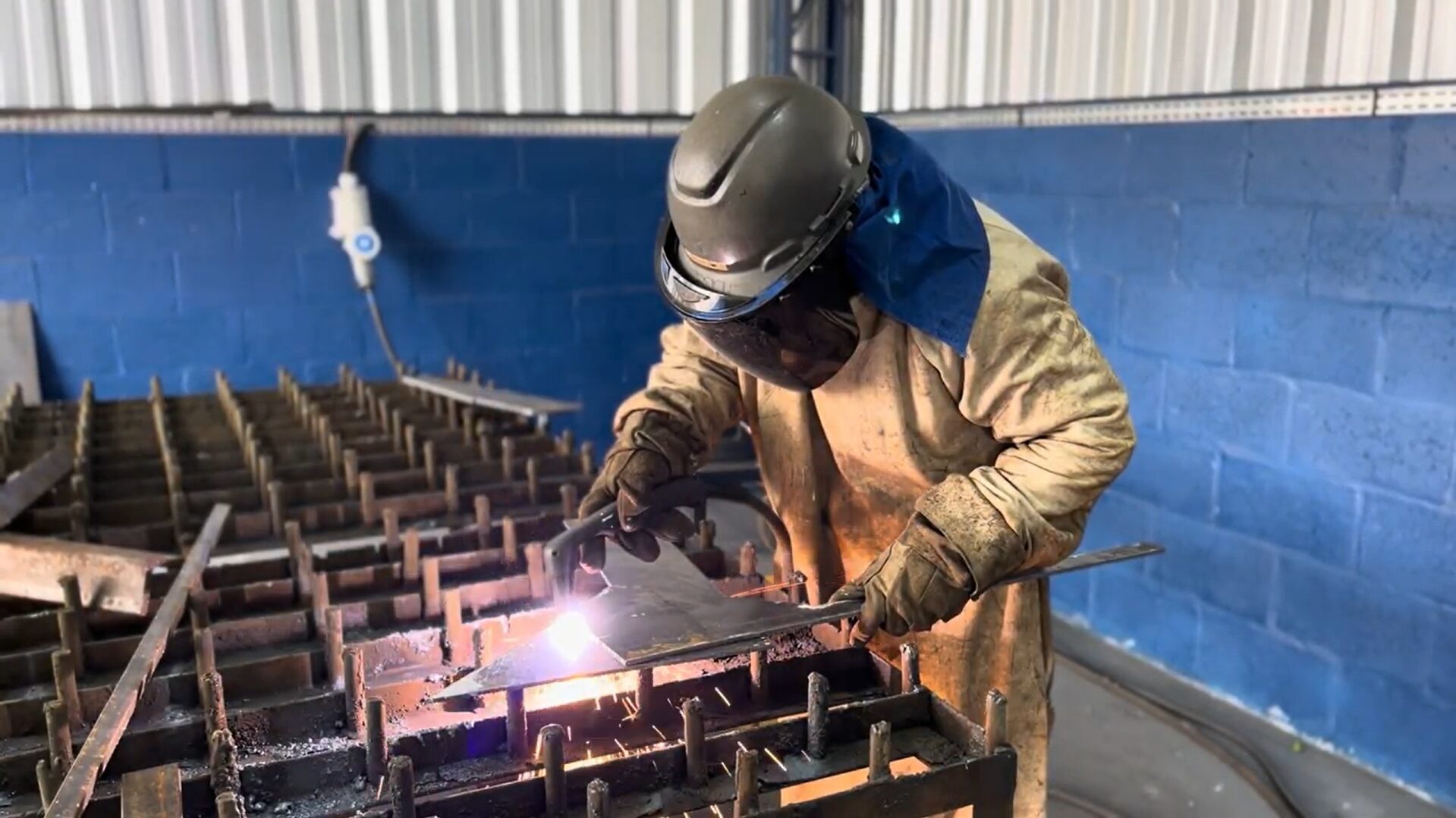 Equipe em operação industrial